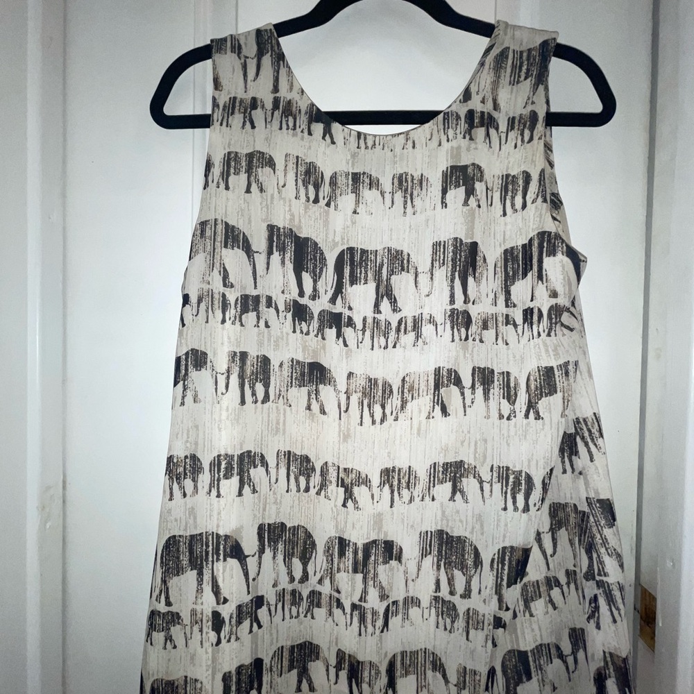NIC+ZOE Beige Elephant Print Tank Top - Picture 4 of 4